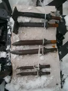 Комплектуючі (ланцюги, підшипники, шини, колеса) Комплектуючі (ланцюги, підшипники, шини, колеса)