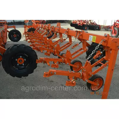 Культиватор КРНФ-5,6 (без системи внесення добрив)